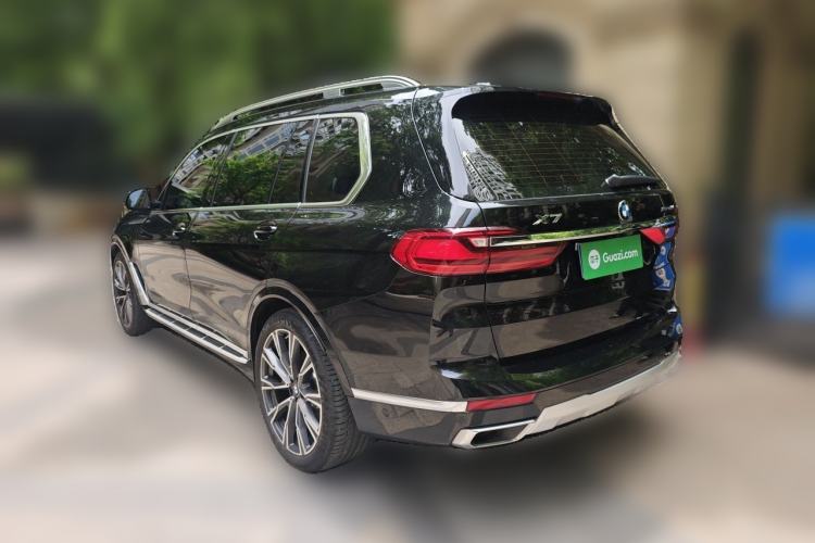 Used BMW X7 2021 xDrive40i Executive Luxury Package Rear Left 45 Deg