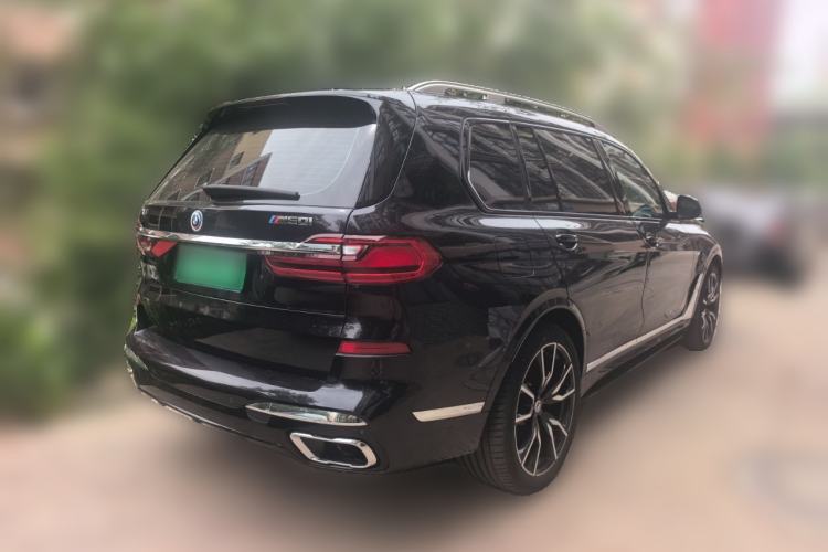 Used BMW X7 2021 xDrive40i Luxury M Sport Package Rear Right 45 Deg