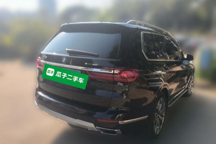 Used BMW X7 2021 xDrive40i Luxury Package with Leading Features Rear Right 45 Deg