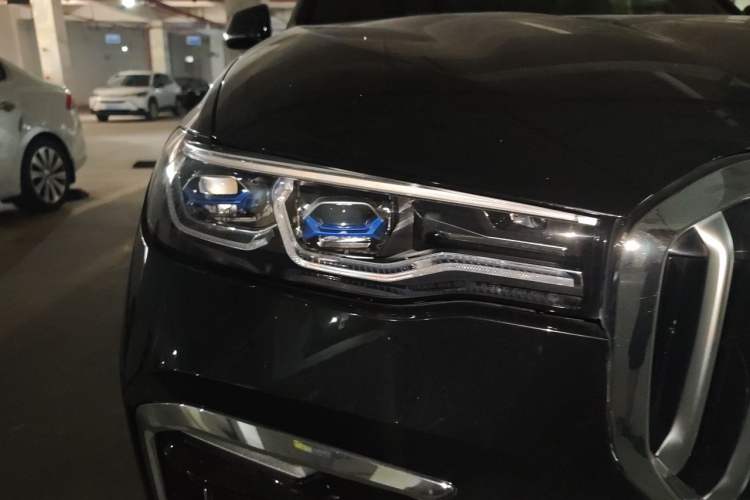 Used BMW X7 2021 xDrive40i Luxury M Sport Package Right Front Headlight