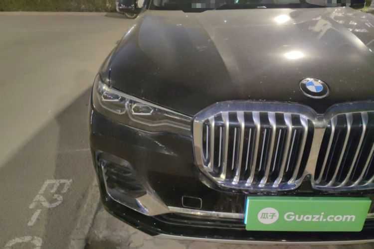 Used BMW X7 2021 xDrive40i Luxury Package with Leading Features Right Front Headlight
