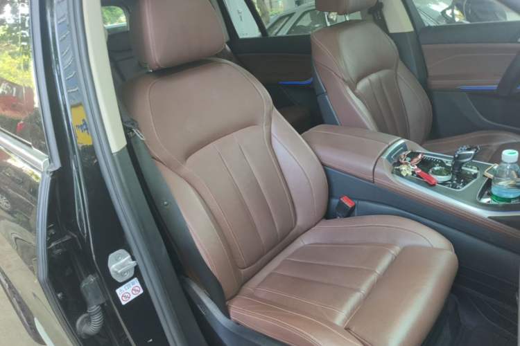 Used BMW X7 2021 xDrive40i Luxury Package with Leading Features Right Front Seat