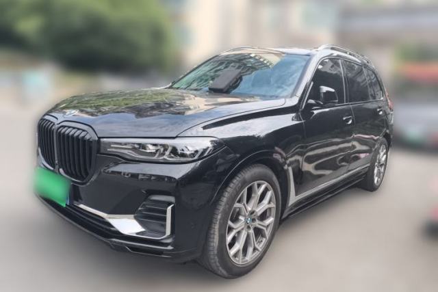 Used BMW X7 2021 xDrive40i Luxury Package with Leading Features
