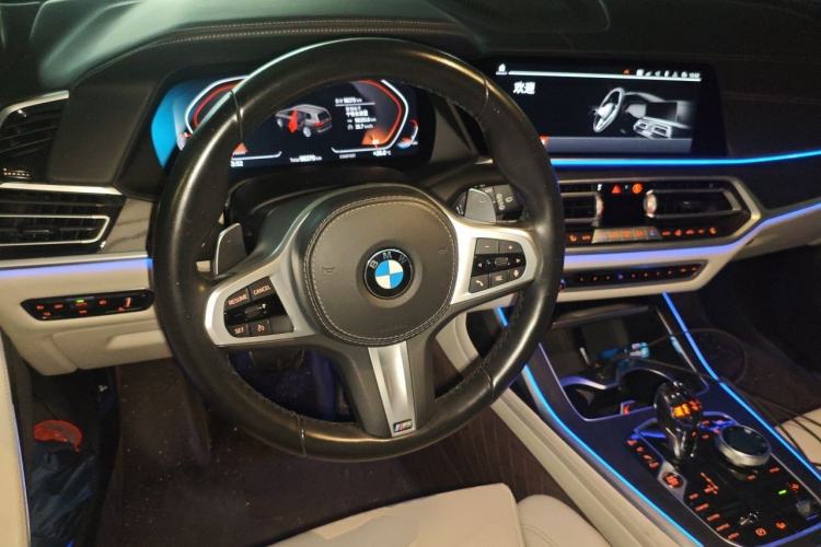 Used BMW X7 2021 xDrive40i Luxury M Sport Package Steering Wheel
