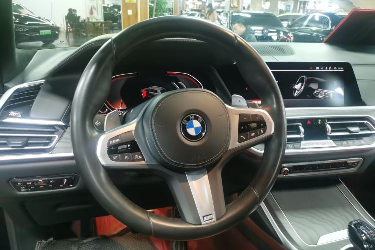 Used BMW X7 2021 xDrive40i Luxury M Sport Package Steering Wheel