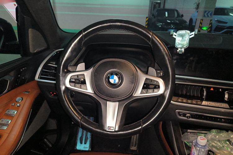 Used BMW X7 2021 xDrive40i Luxury M Sport Package Steering Wheel