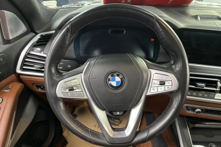 Used BMW X7 2021 xDrive40i Executive Luxury Package Steering Wheel