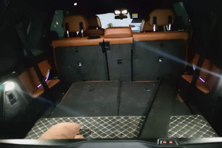 Used BMW X7 2021 Restyled xDrive40i Luxury Version with M Sport Package Trunk