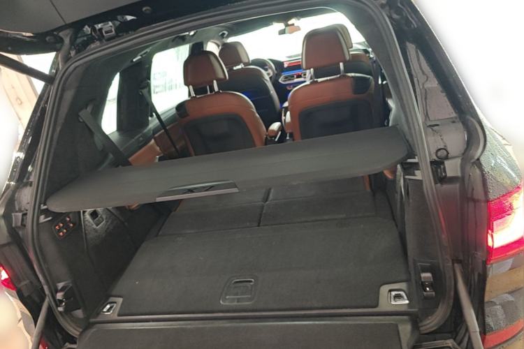 Used BMW X7 2021 xDrive40i Luxury M Sport Package Trunk