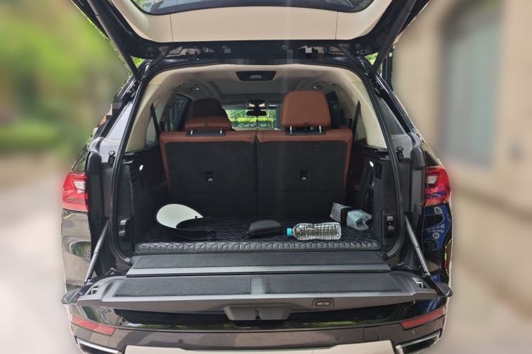 Used BMW X7 2021 xDrive40i Executive Luxury Package Trunk