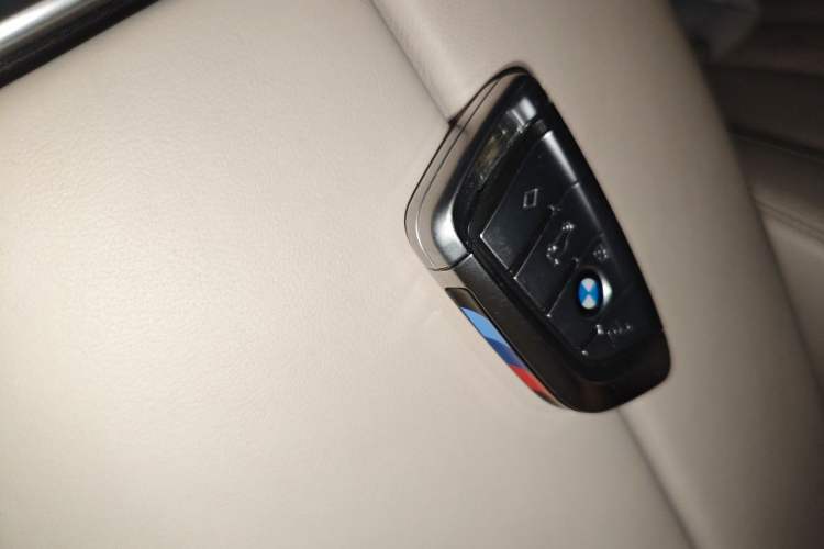 Used BMW X7 2021 xDrive40i Luxury M Sport Package Vehicle Key