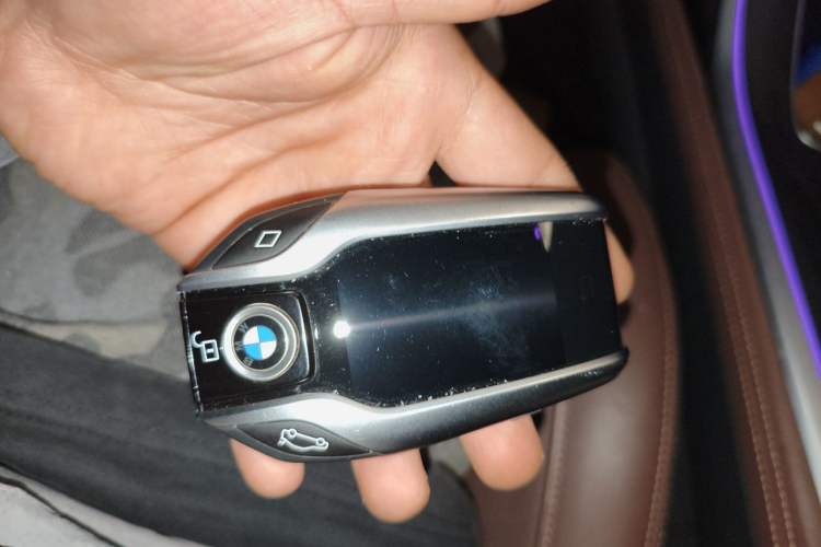 Used BMW X7 2021 xDrive40i Luxury Package with Leading Features Vehicle Key