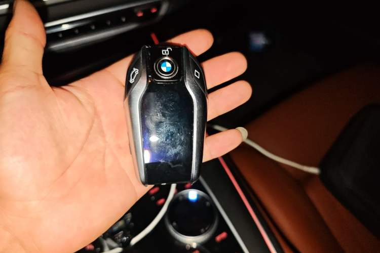 Used BMW X7 2021 xDrive40i Luxury M Sport Package Vehicle Key