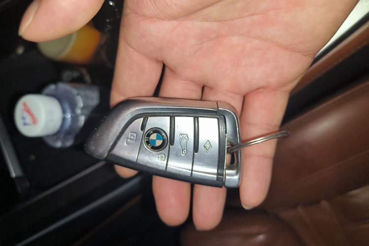 Used BMW X7 2021 xDrive40i Luxury M Sport Package Vehicle Key