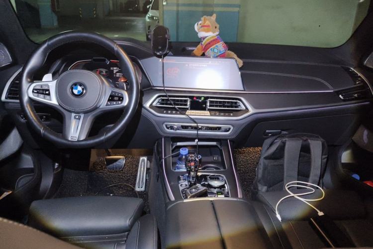 Used BMW X7 2021 xDrive40i Executive Model with M Sport Package Center Console