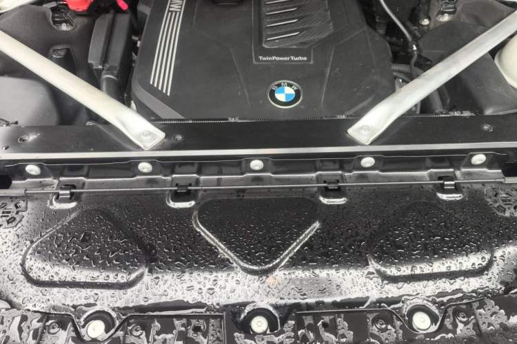 Used BMW X7 2021 xDrive40i Executive Model with M Sport Package Engine Bay
