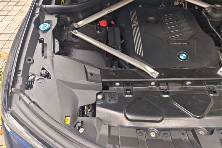 Used BMW X7 2021 xDrive40i Executive Model with M Sport Package Engine Bay Right