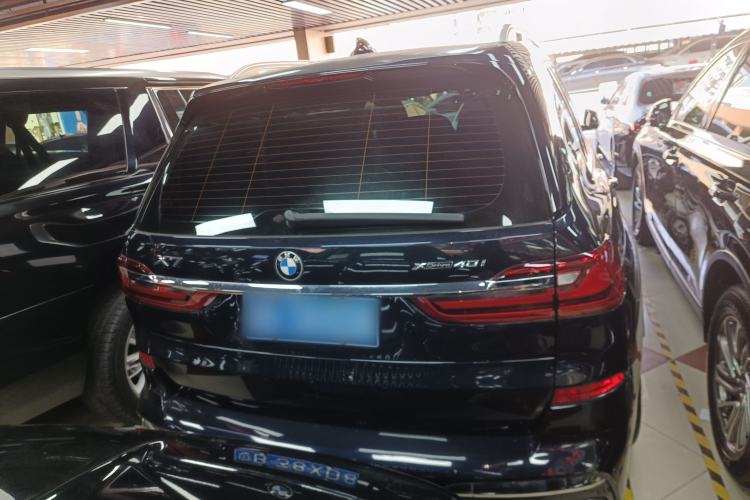 Used BMW X7 2021 xDrive40i Luxury M Sport Package Exterior 4
