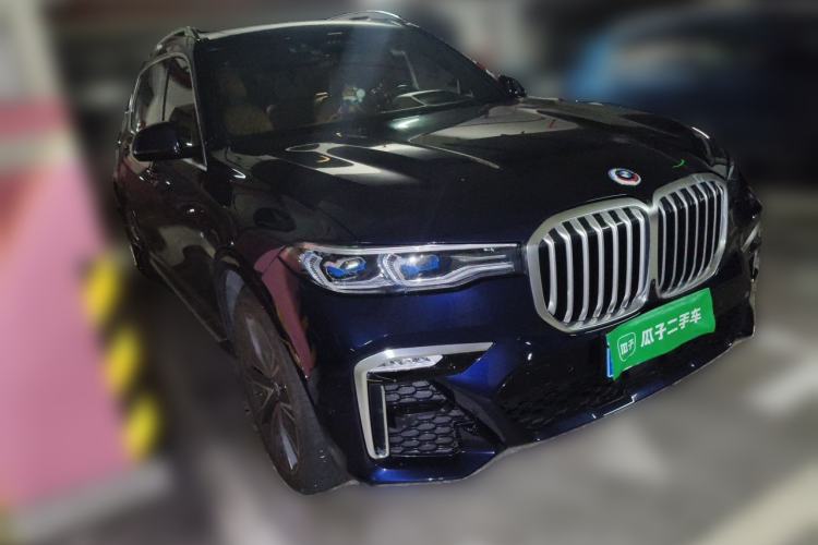Used BMW X7 2021 xDrive40i Executive Model with M Sport Package Front Right 45 Deg