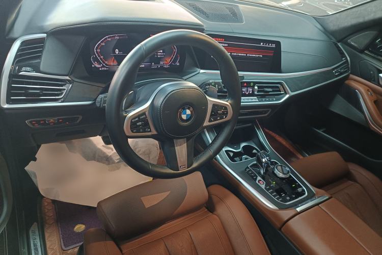 Used BMW X7 2021 xDrive40i Luxury M Sport Package Interior 2