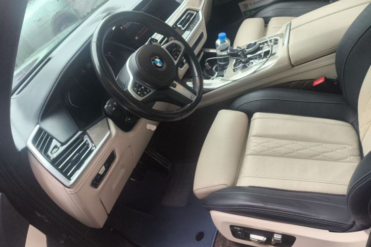 Used BMW X7 2021 xDrive40i Executive Model with M Sport Package Left Front Seat
