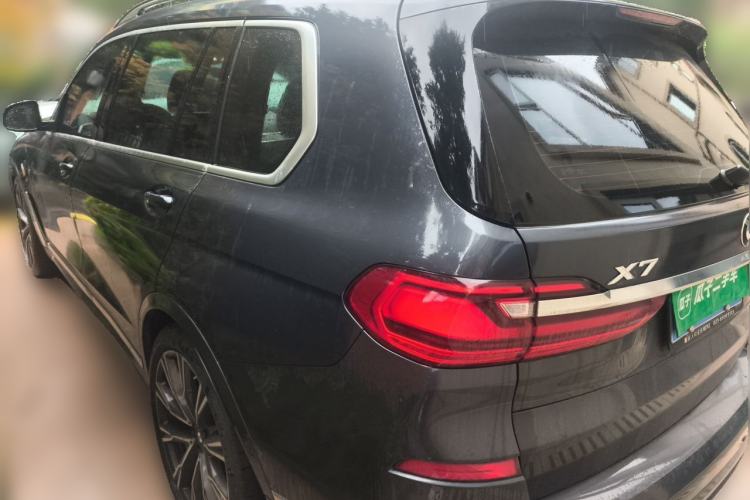 Used BMW X7 2021 xDrive40i Executive Model with M Sport Package Rear Left 45 Deg