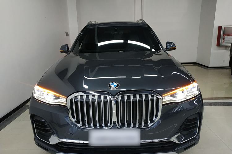 Used BMW X7 2021 xDrive40i Luxury Package with Premium Features Front