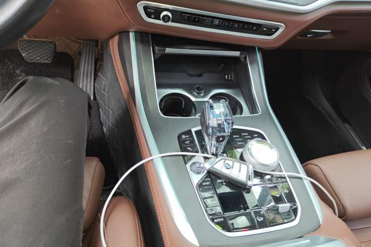 Used BMW X7 2021 xDrive40i Executive Luxury Package Gear Lever
