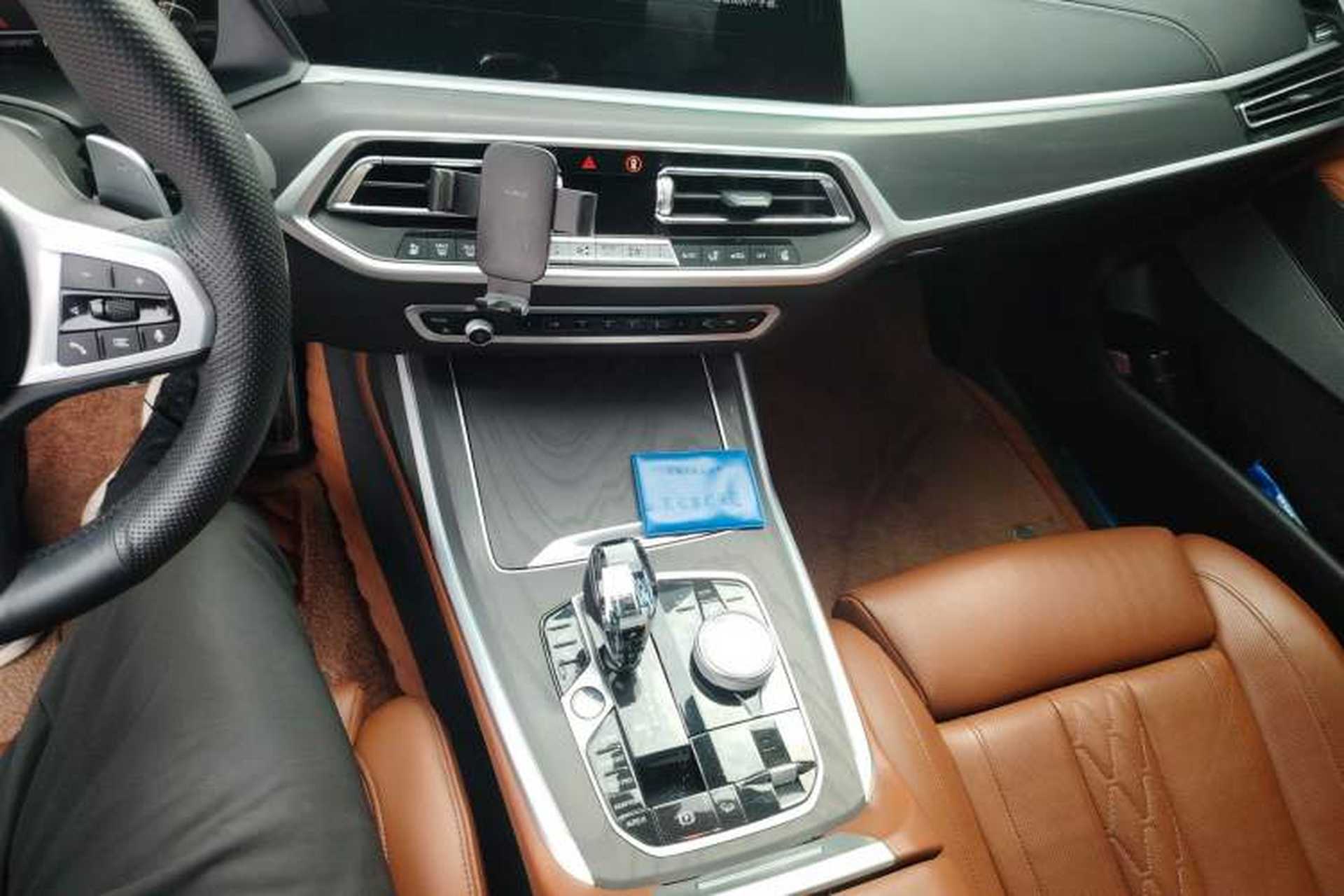 Used BMW X7 2021 xDrive40i Luxury M Sport Package Gear Lever