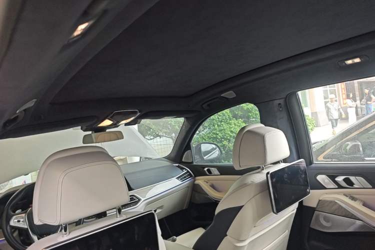 Used BMW X7 2021 xDrive40i Executive Luxury Package Headliner
