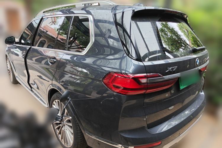 Used BMW X7 2021 xDrive40i Executive Luxury Package Rear Left 45 Deg