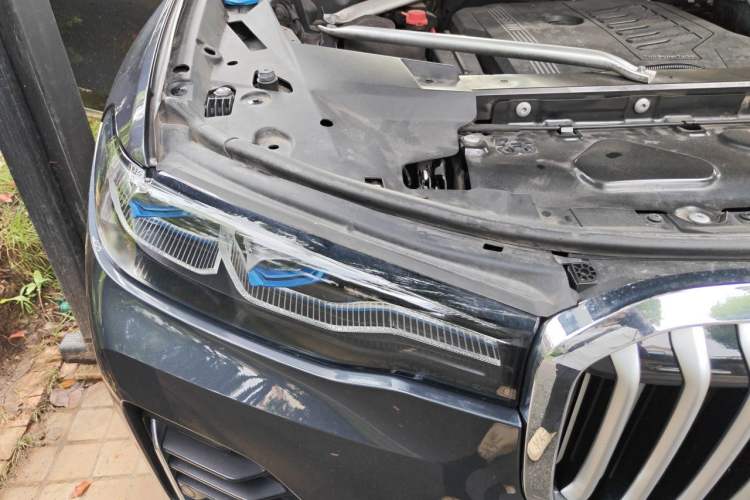 Used BMW X7 2021 xDrive40i Executive Luxury Package Right Front Headlight
