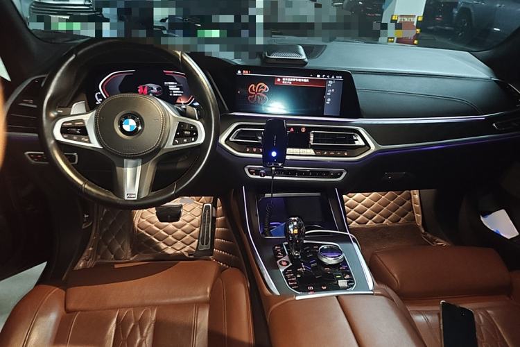 Used BMW X7 2021 xDrive40i Luxury M Sport Package Center Console