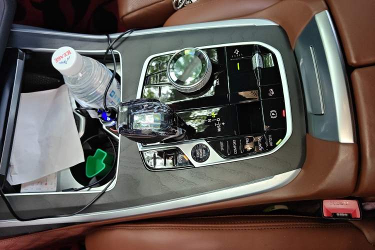 Used BMW X7 2021 xDrive40i Luxury M Sport Package Gear Lever