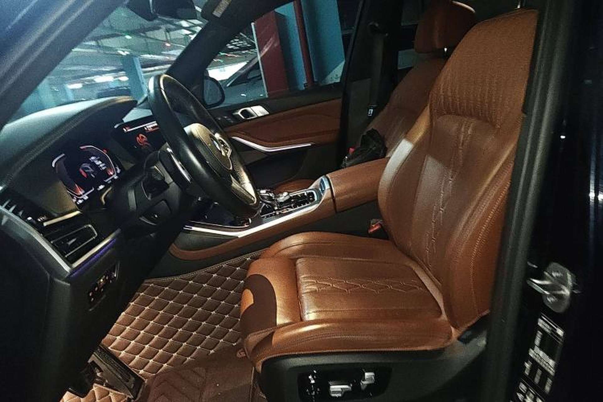 Used BMW X7 2021 xDrive40i Luxury M Sport Package Left Front Seat