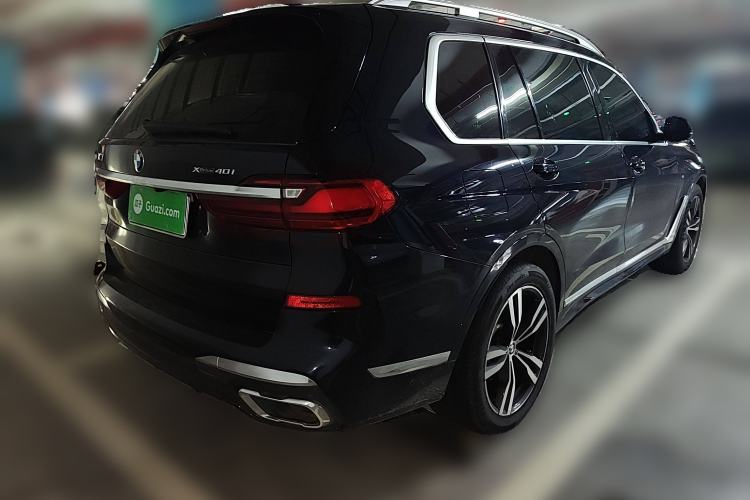 Used BMW X7 2021 xDrive40i Luxury M Sport Package Rear Right 45 Deg