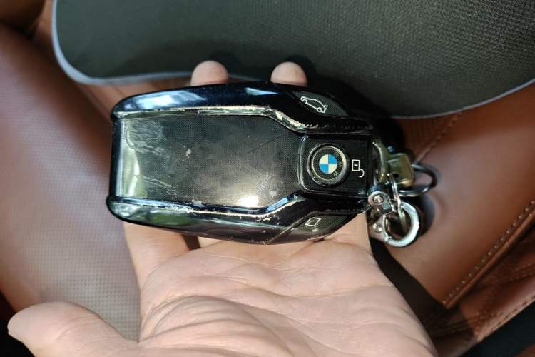 Used BMW X7 2021 xDrive40i Luxury M Sport Package Vehicle Key