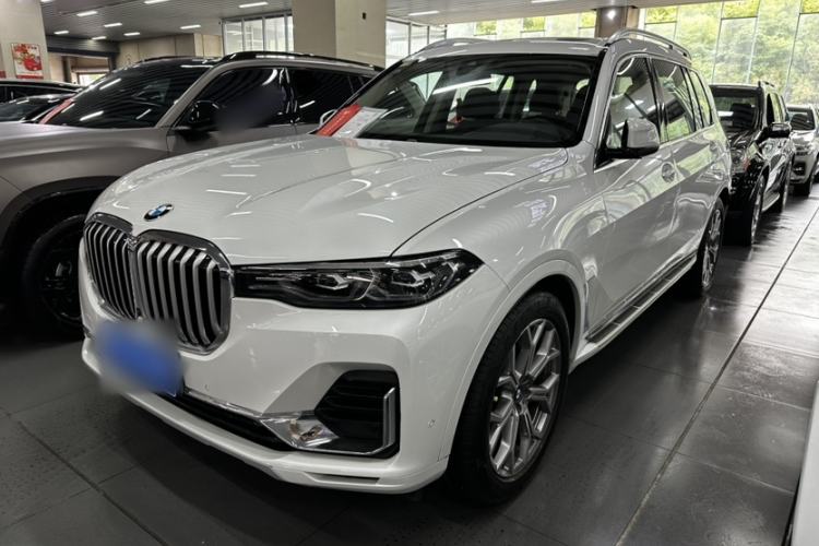 Used BMW X7 2021 xDrive40i Luxury Package with Leading Features Exterior 1
