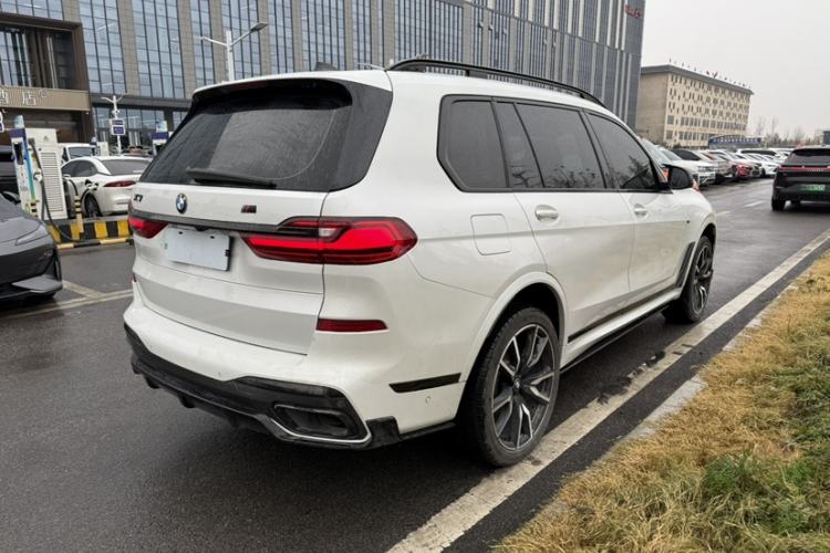Used BMW X7 2021 xDrive40i Executive Model with M Sport Package Exterior 2