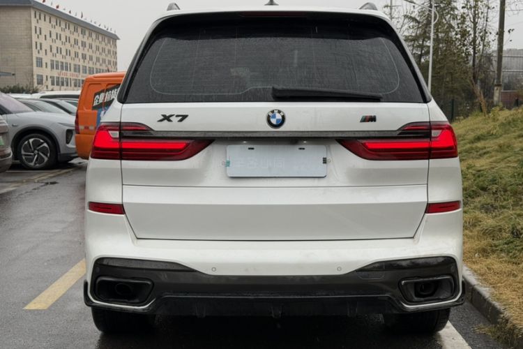 Used BMW X7 2021 xDrive40i Executive Model with M Sport Package Exterior 4