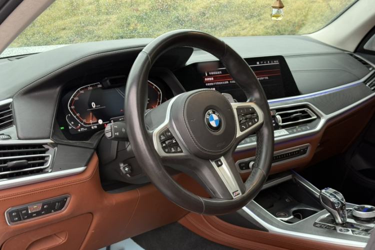 Used BMW X7 2021 xDrive40i Executive Model with M Sport Package Interior 2