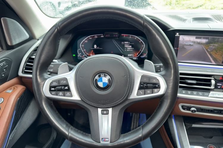 Used BMW X7 2021 xDrive40i Executive Model with M Sport Package Interior 3