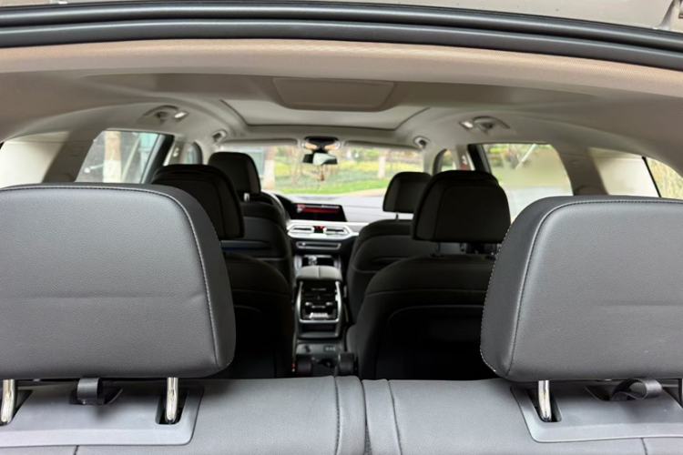 Used BMW X7 2021 xDrive40i Luxury Package with Leading Features Interior 3