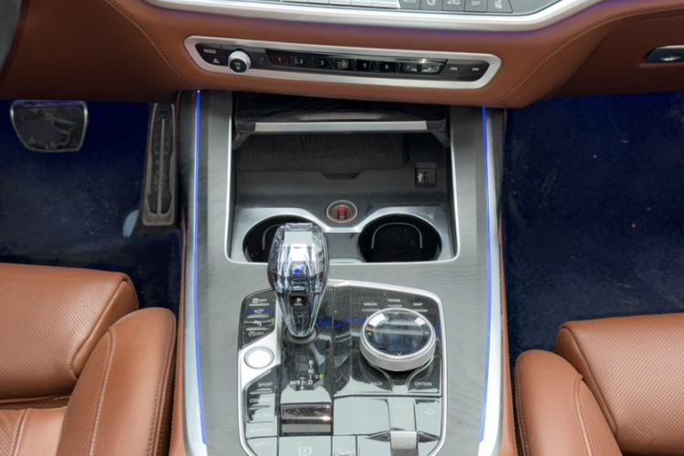 Used BMW X7 2021 xDrive40i Executive Model with M Sport Package Interior 5