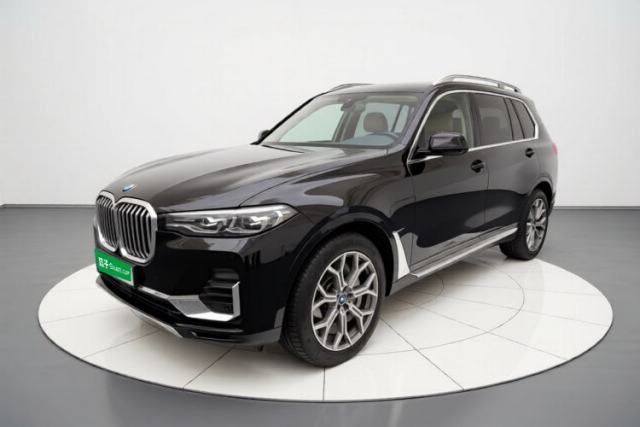 Used BMW X7 2022 xDrive40i Luxury Package with Leading Features