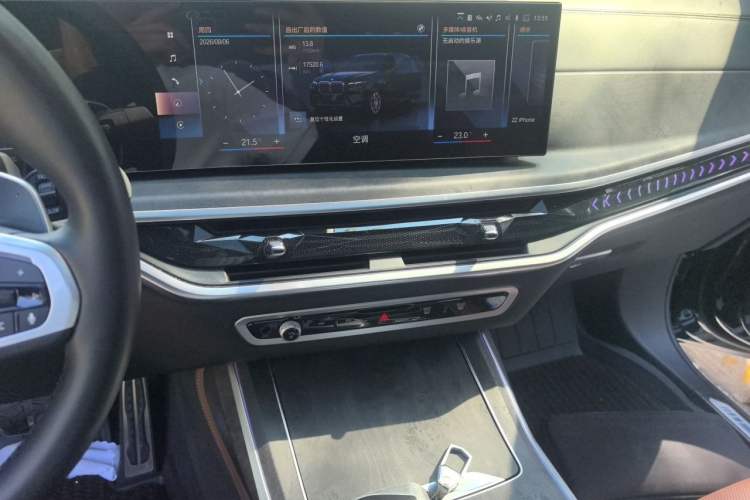 Used BMW X7  Audio And AC Panel