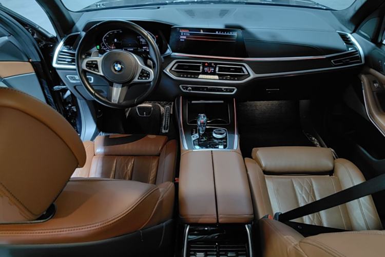Used BMW X7 2022 xDrive40i Luxury M Sport Package Center Console