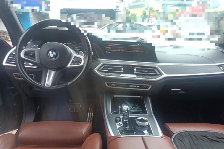 Used BMW X7 2022 xDrive40i Luxury M Sport Package Center Console
