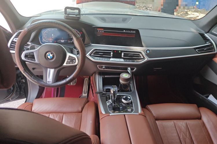 Used BMW X7 2022 xDrive40i Luxury M Sport Package Center Console