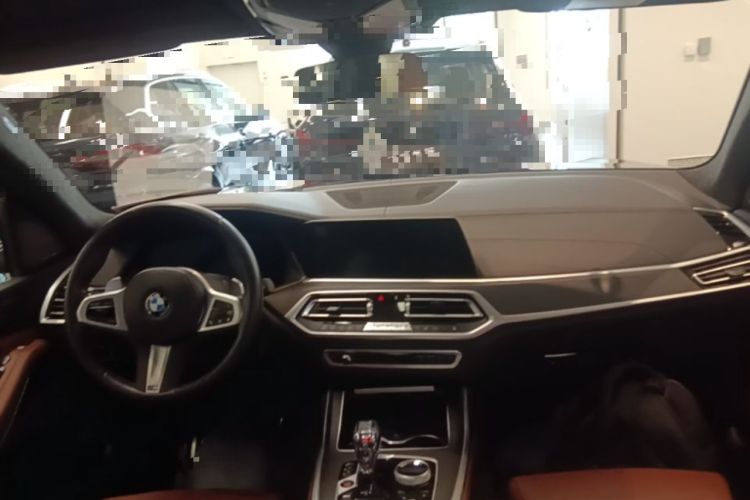 Used BMW X7 2022 xDrive40i Luxury M Sport Package Center Console